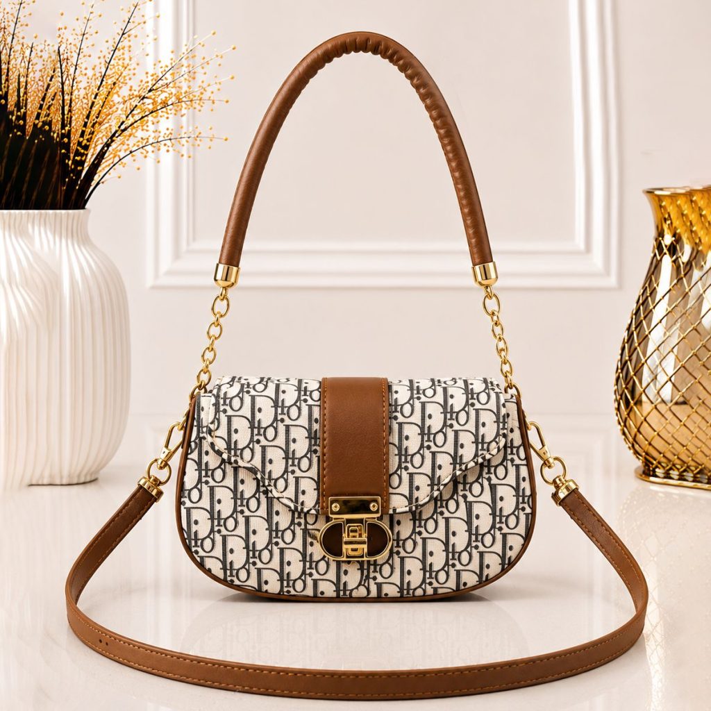Daily Charm Crossbody Camel